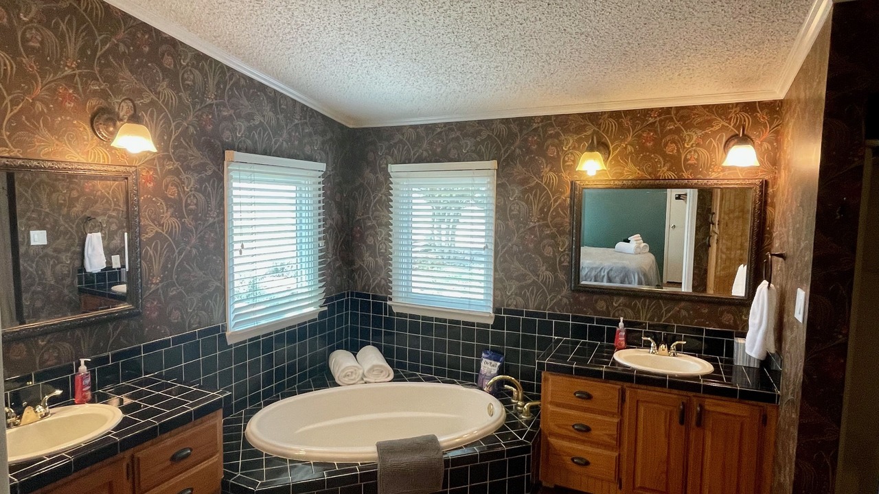 Photo of Bathroom in Dimmitt