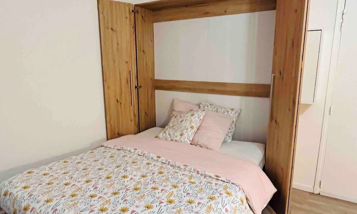 Photo of Bedroom in Avignon City Centre