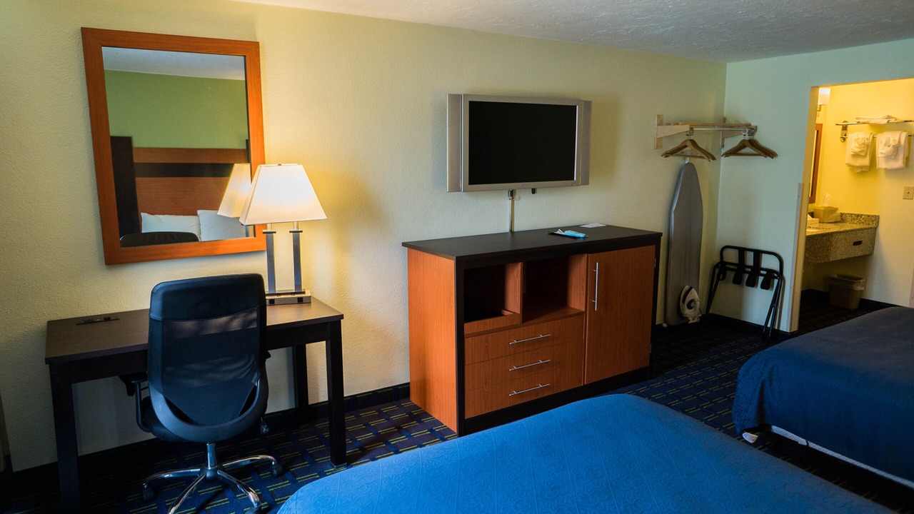 Photo of Bedroom in West Yarmouth