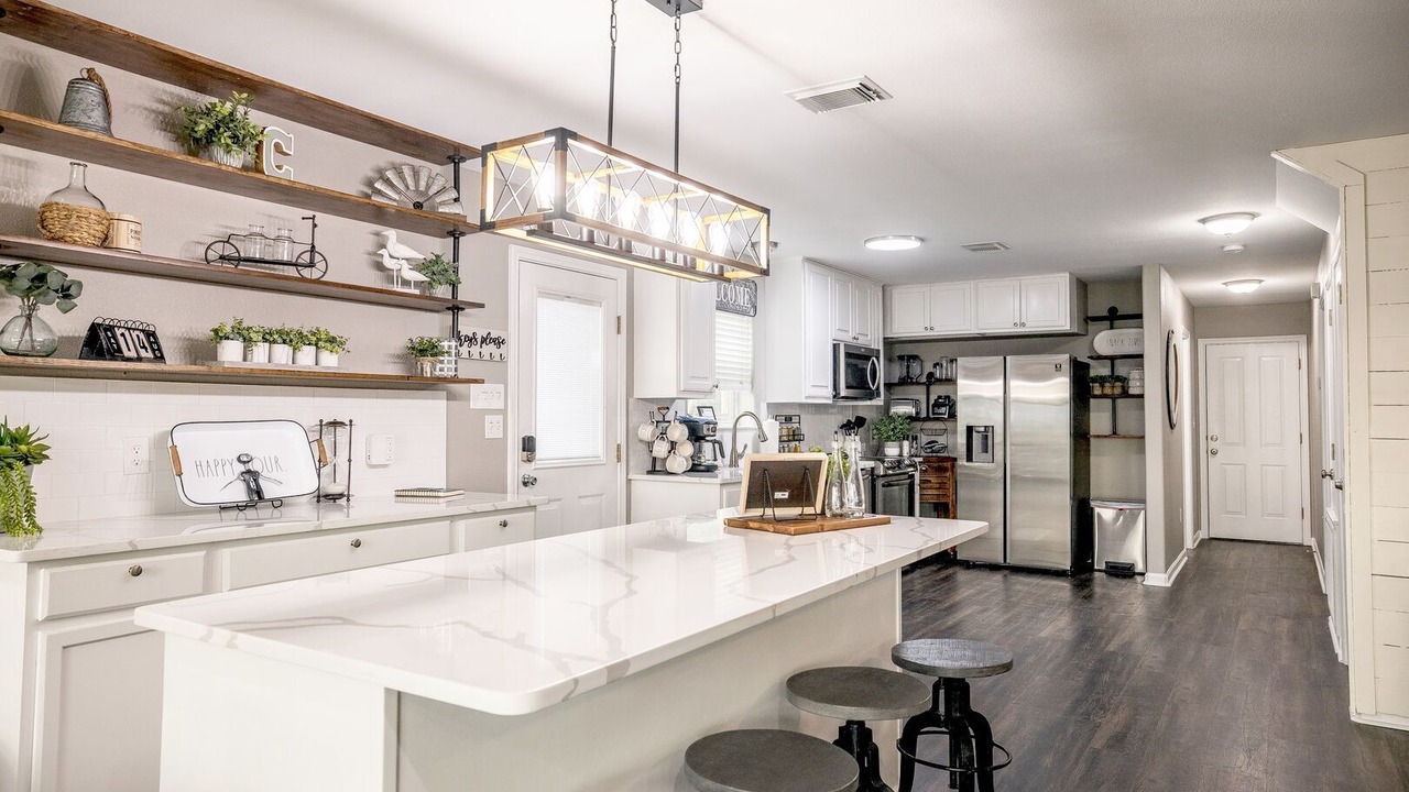 Photo of Kitchen in Canyon Lake
