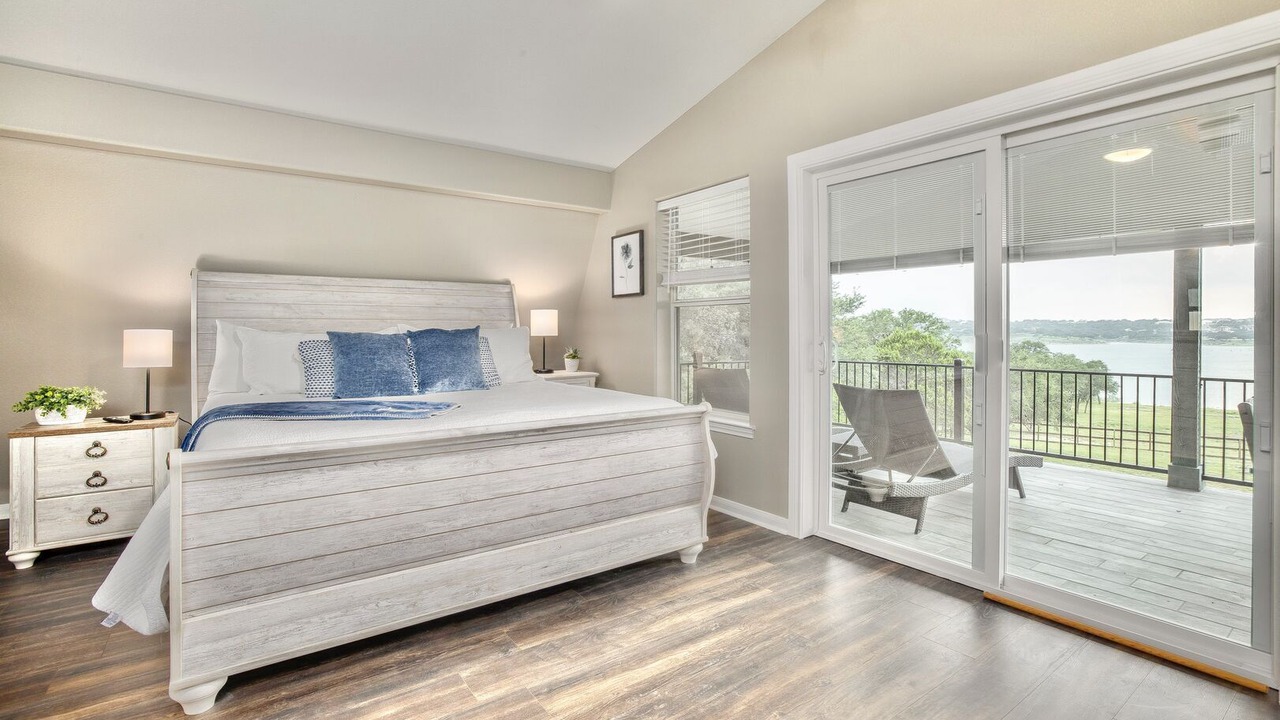 Photo of Bedroom in Canyon Lake