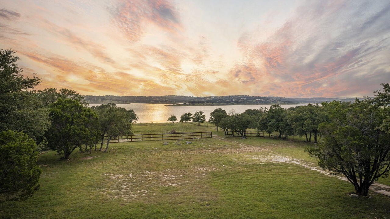 Photo of Outdoor in Canyon Lake