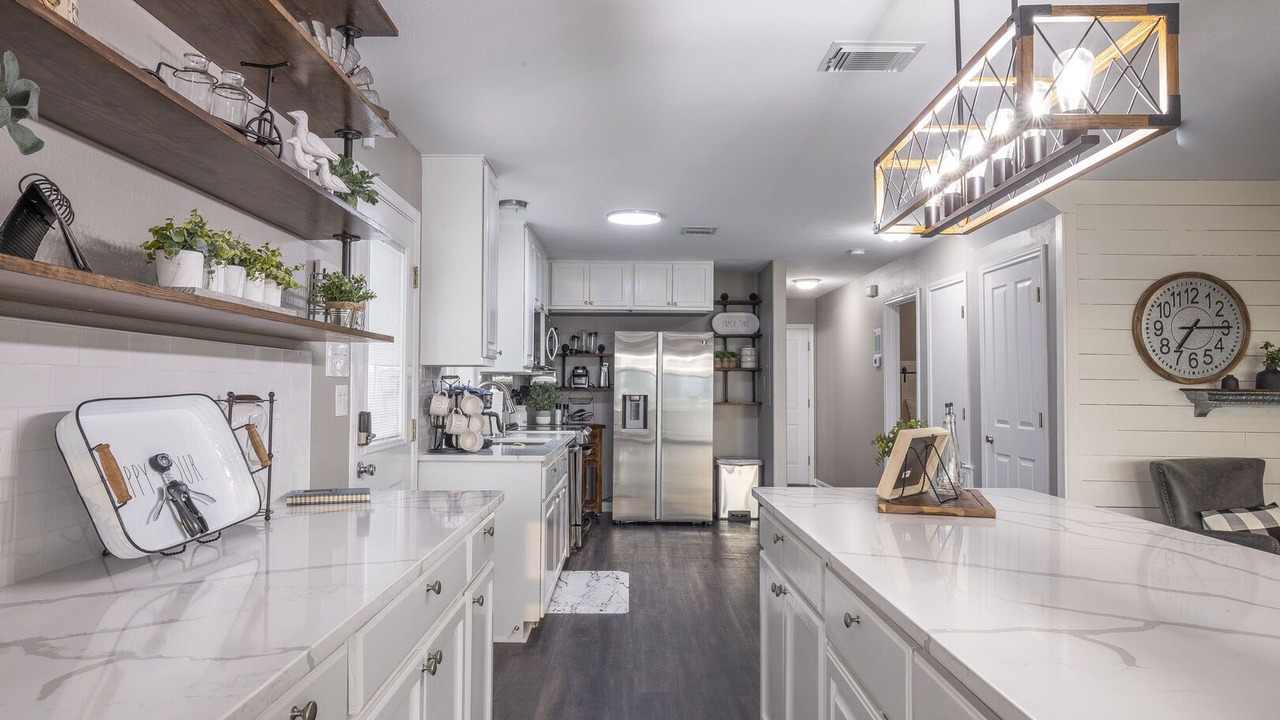 Photo of Kitchen in Canyon Lake