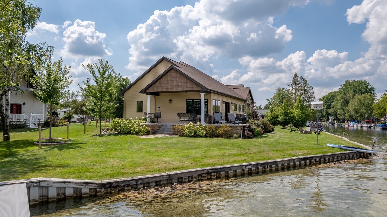 Photo of Outdoor in Lake