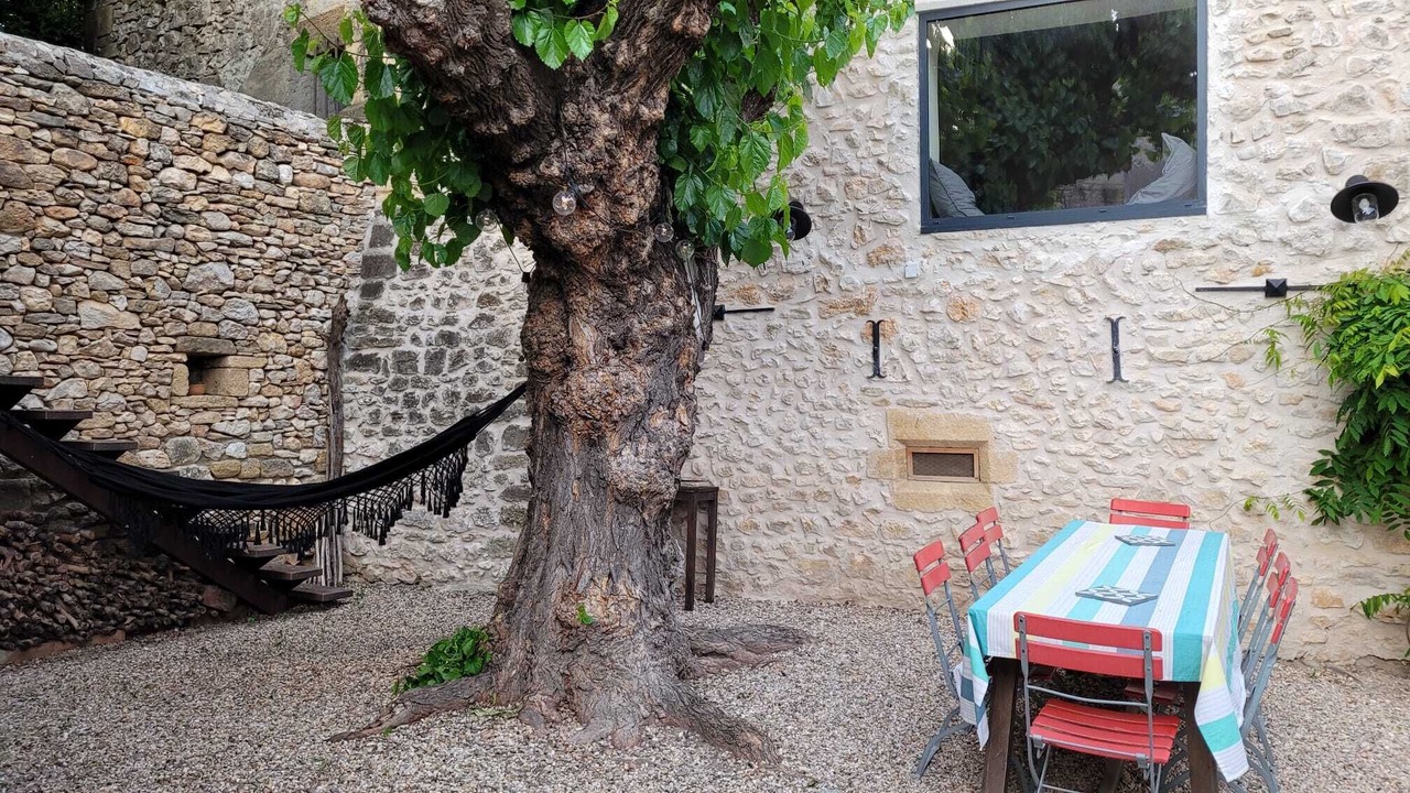 Photo of Outdoor in Collias