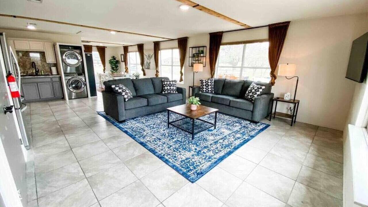 Photo of Livingroom in Walburg