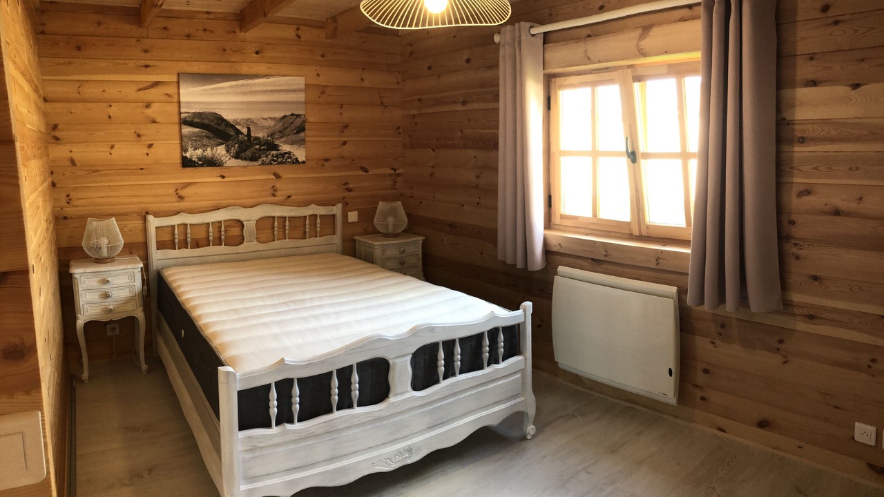 Photo of Bedroom in Tourville-La-Chapelle