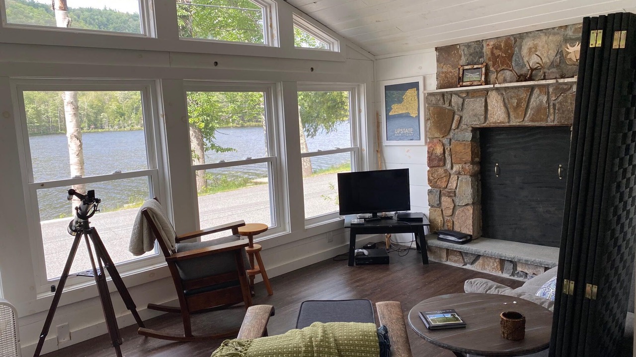 Photo of Livingroom in Adirondack