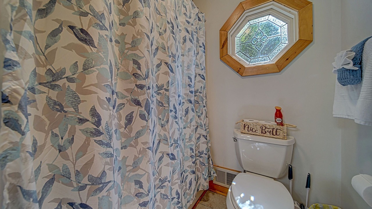 Photo of Bathroom in Ellijay