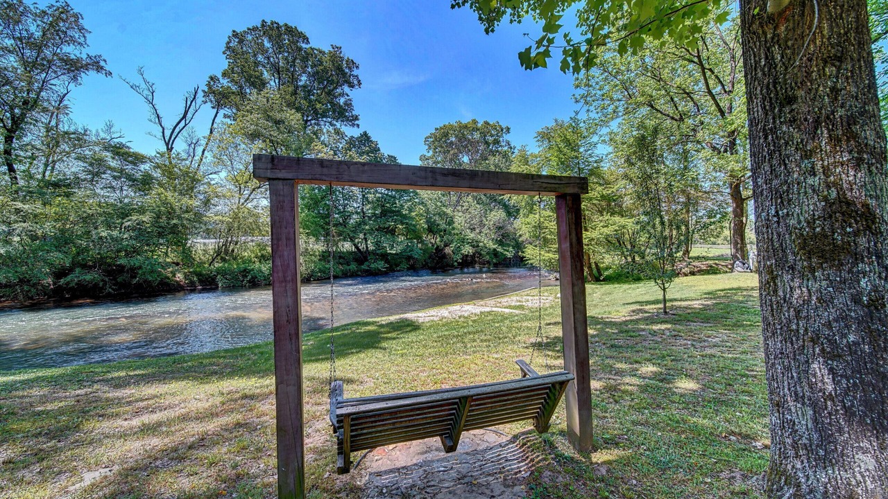 Photo of Others in Ellijay