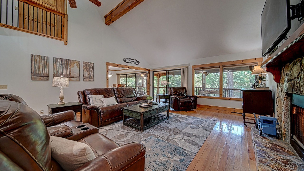 Photo of Livingroom in Ellijay