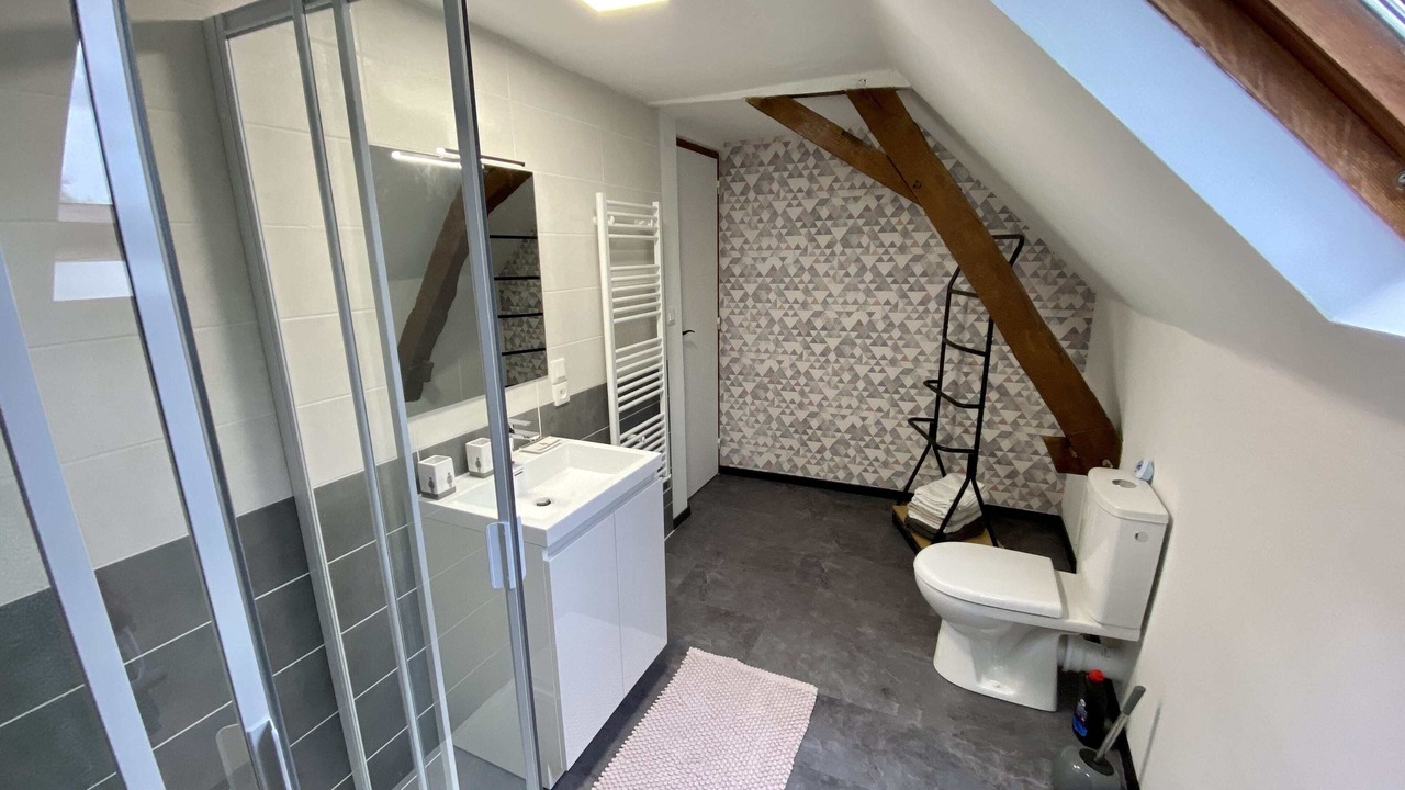 Photo of Bathroom in Noyant-Villages