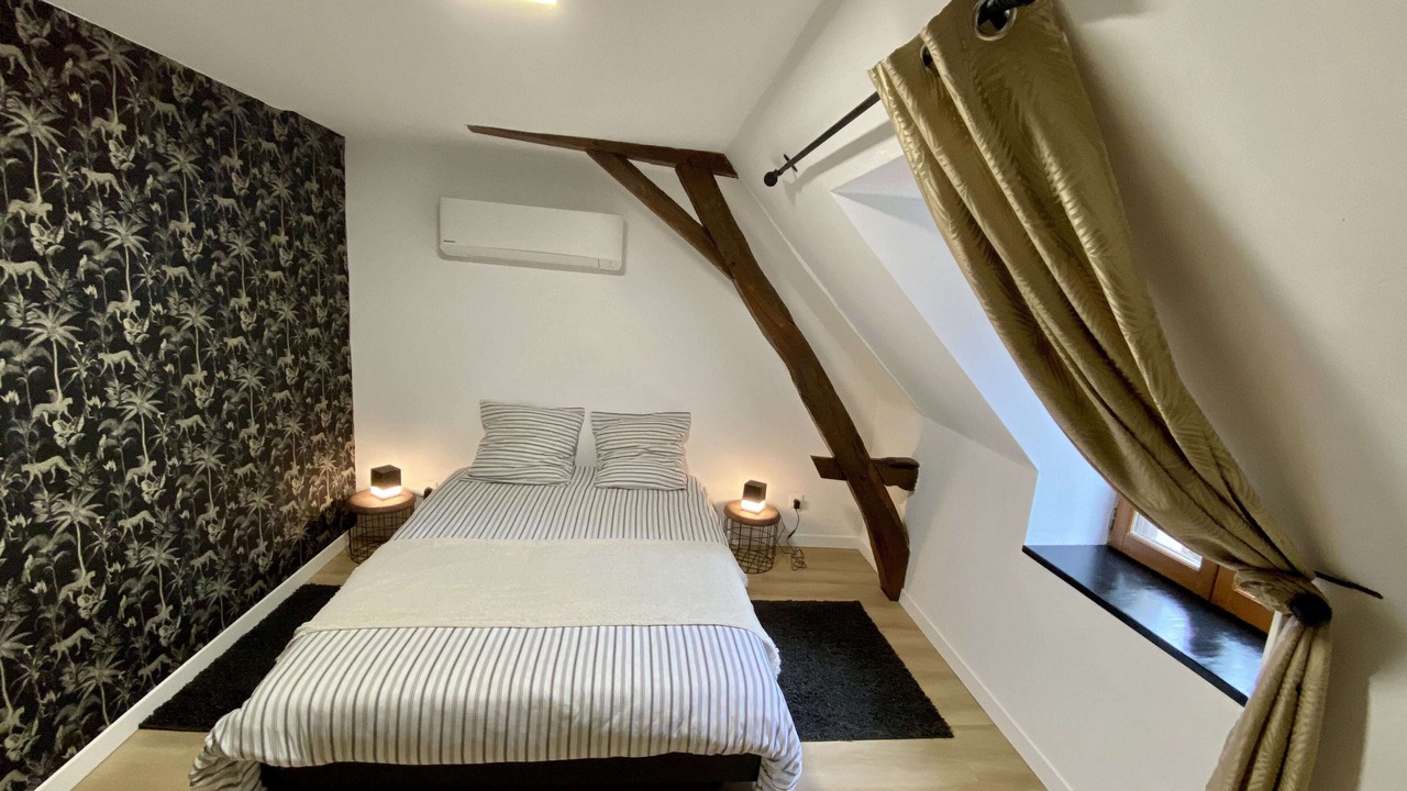 Photo of Bedroom in Noyant-Villages