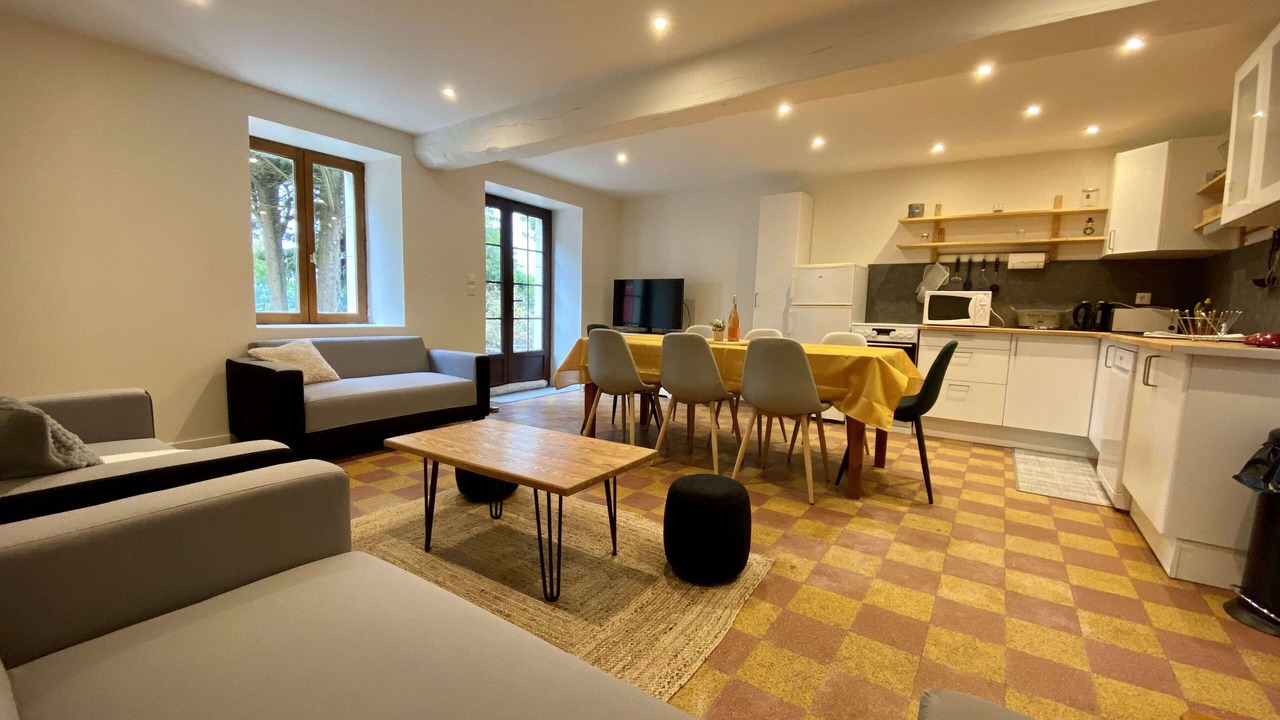 Photo of Livingroom in Noyant-Villages