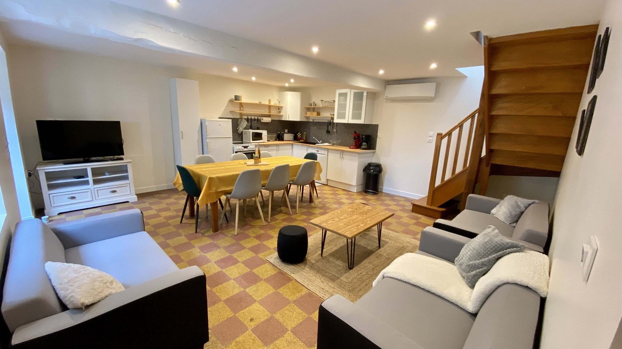 Photo of Livingroom in Noyant-Villages