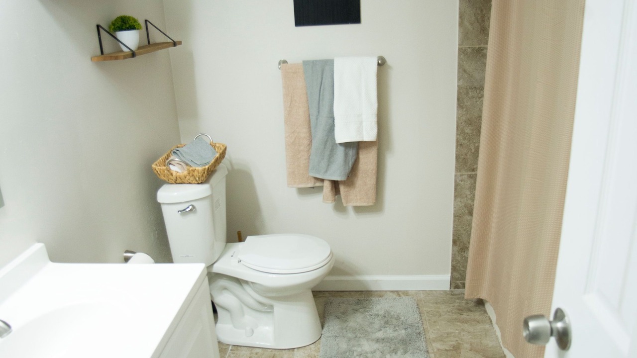 Photo of Bathroom in Fentress