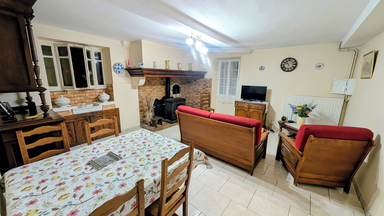 Photo of Others in Eysus