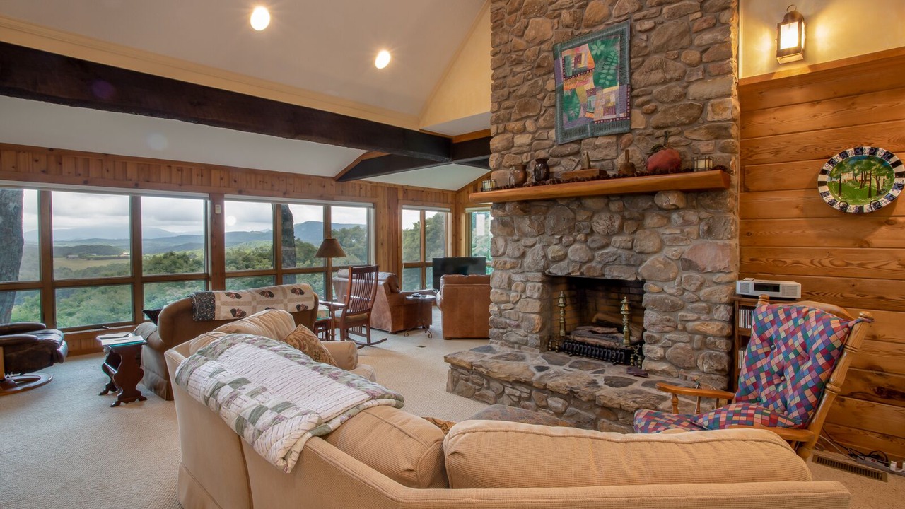 Photo of Livingroom in Boone