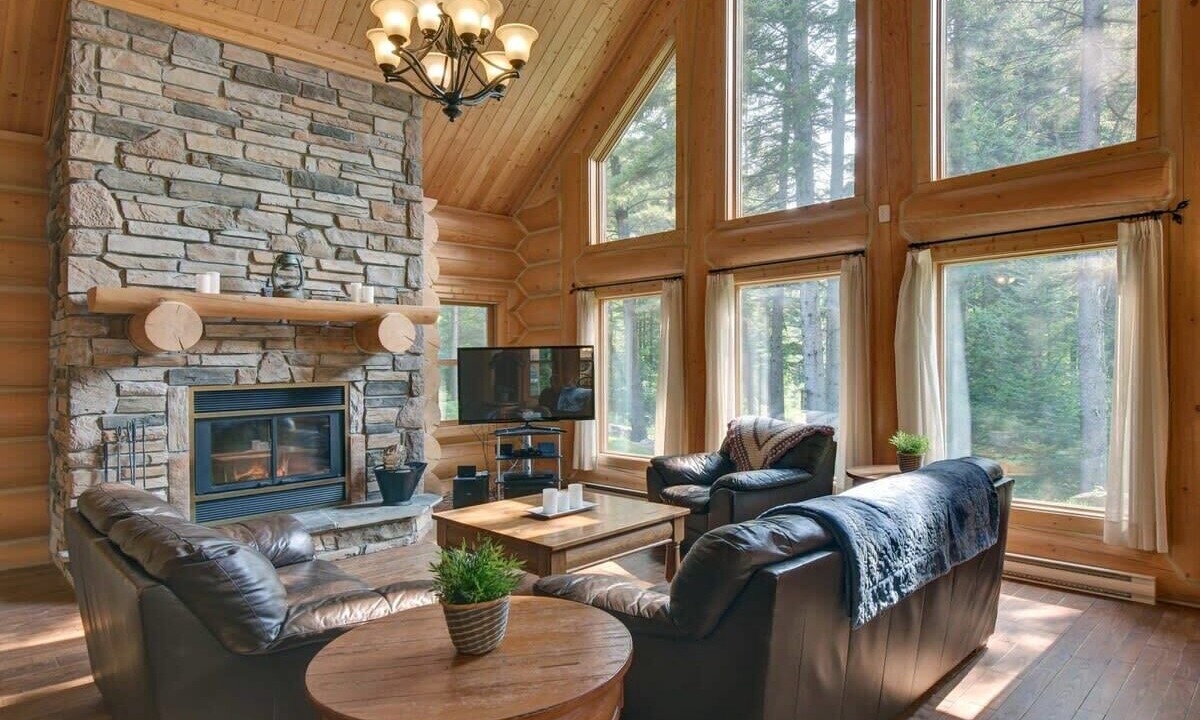 Photo of Livingroom in Fiddler Lake Resort