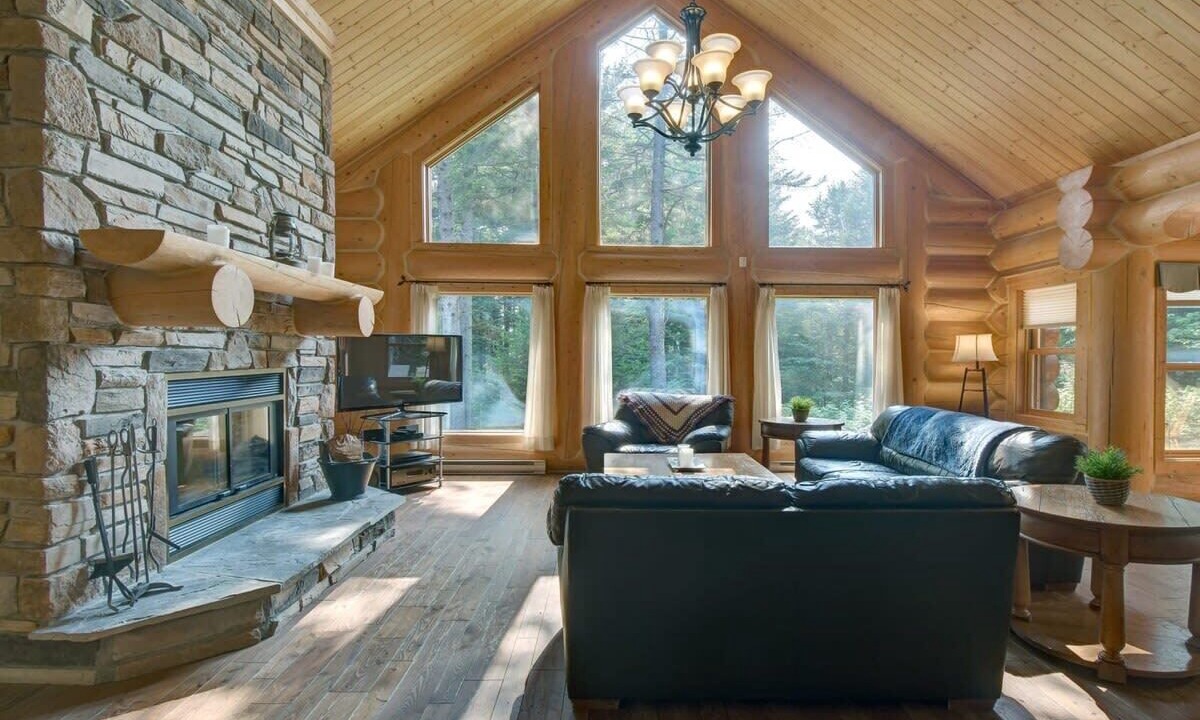 Photo of Livingroom in Fiddler Lake Resort