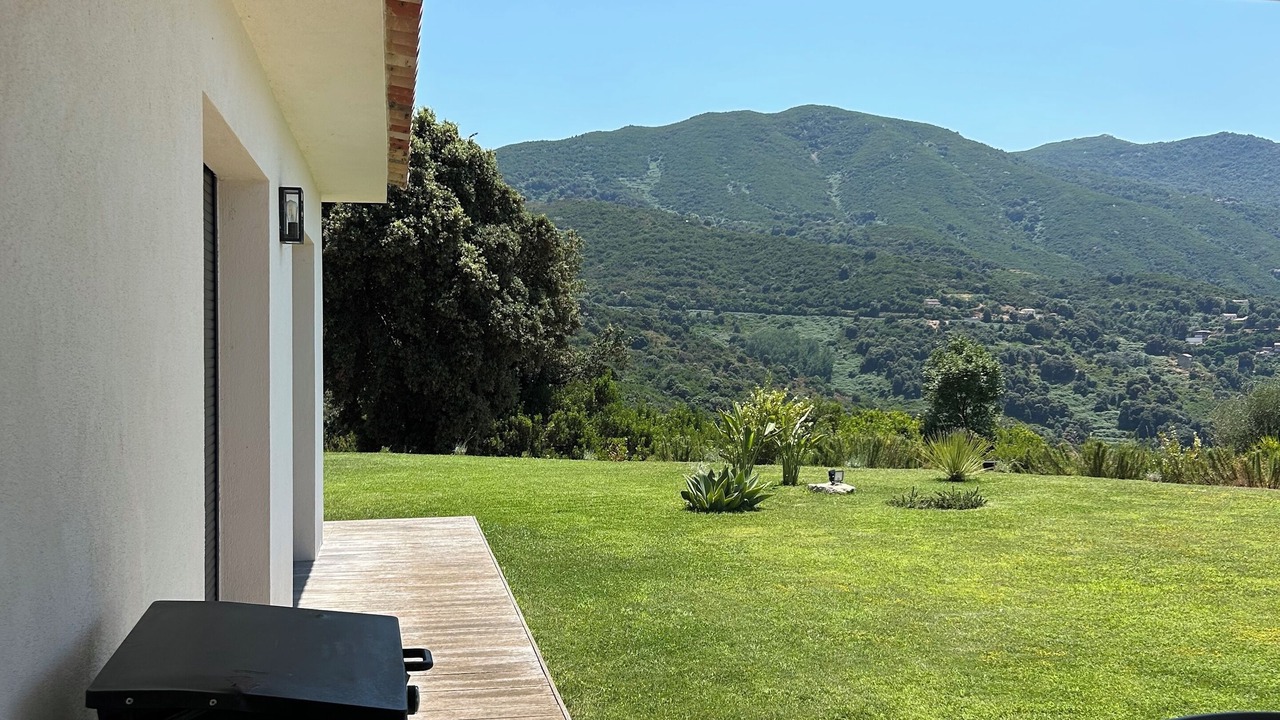 Photo of Patio Balcony in Sari-d'Orcino