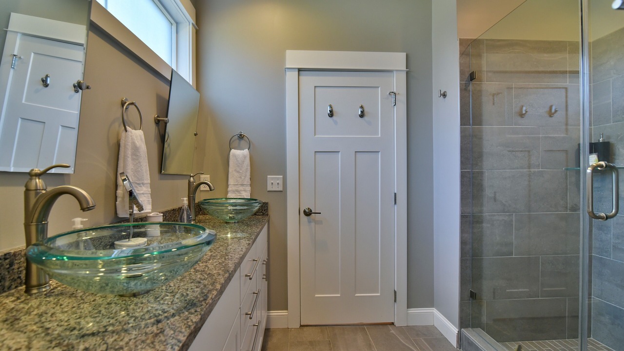 Photo of Bathroom in Woodfin