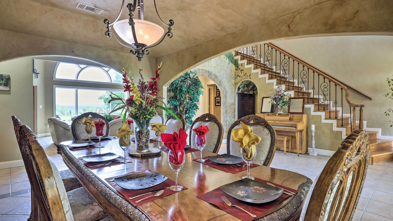 Photo of Livingroom in Spring Branch