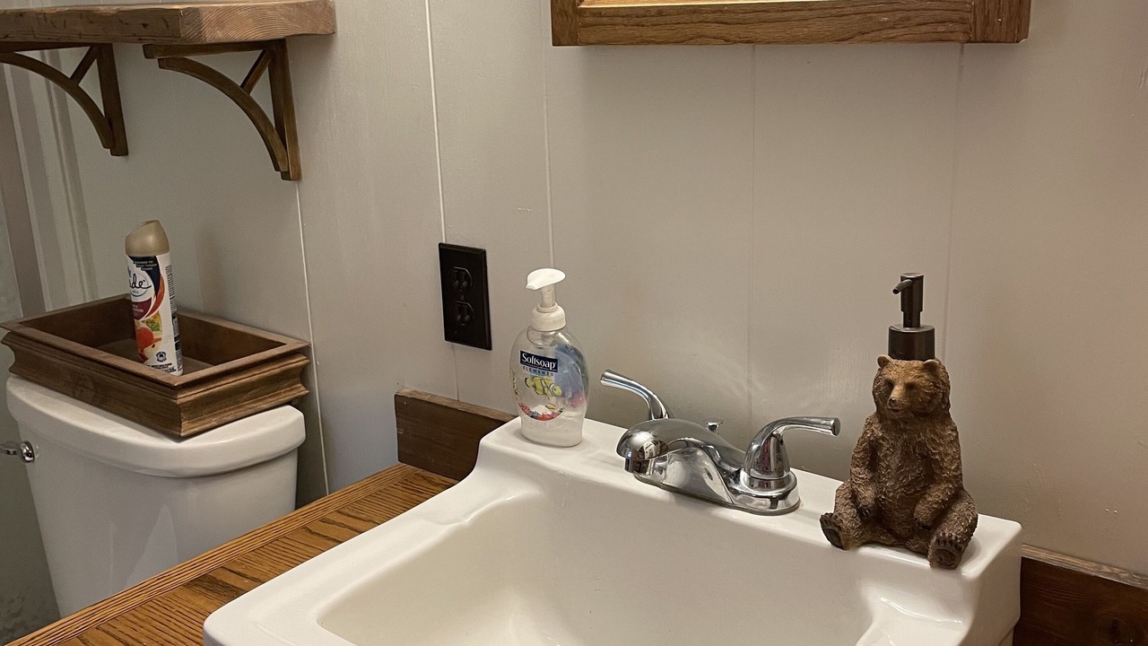 Photo of Bathroom in Cloudcroft