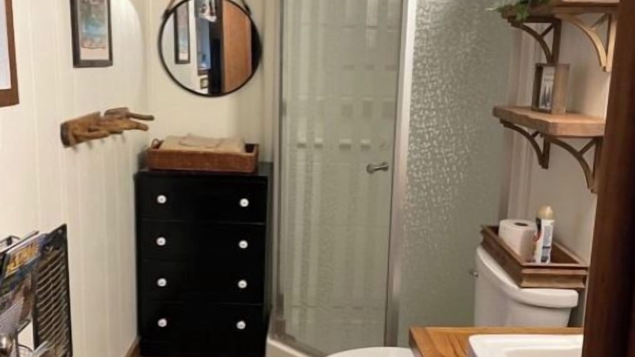 Photo of Bathroom in Cloudcroft