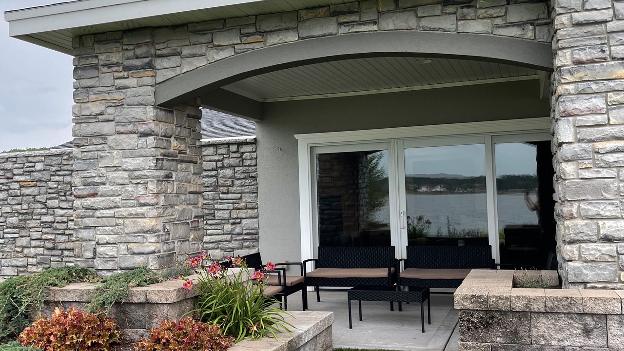 Photo of Patio Balcony in Dollar Bay