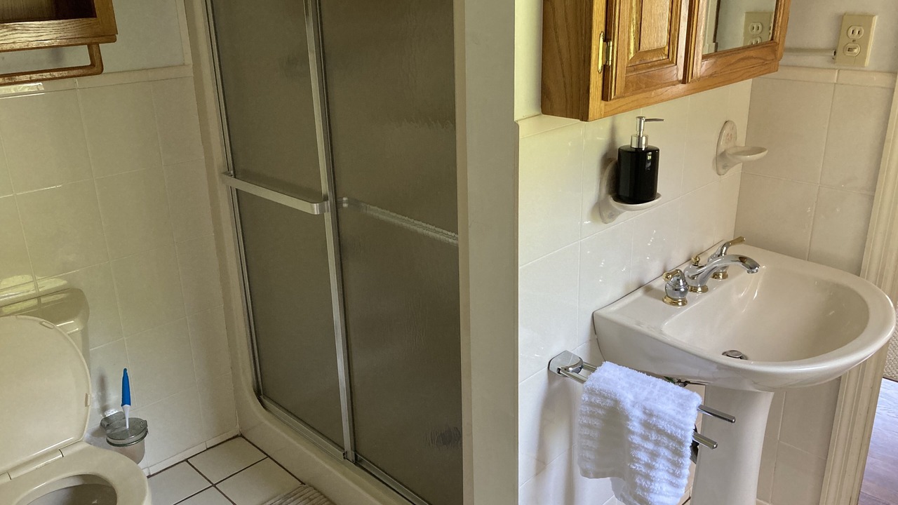 Photo of Bathroom in Paradox