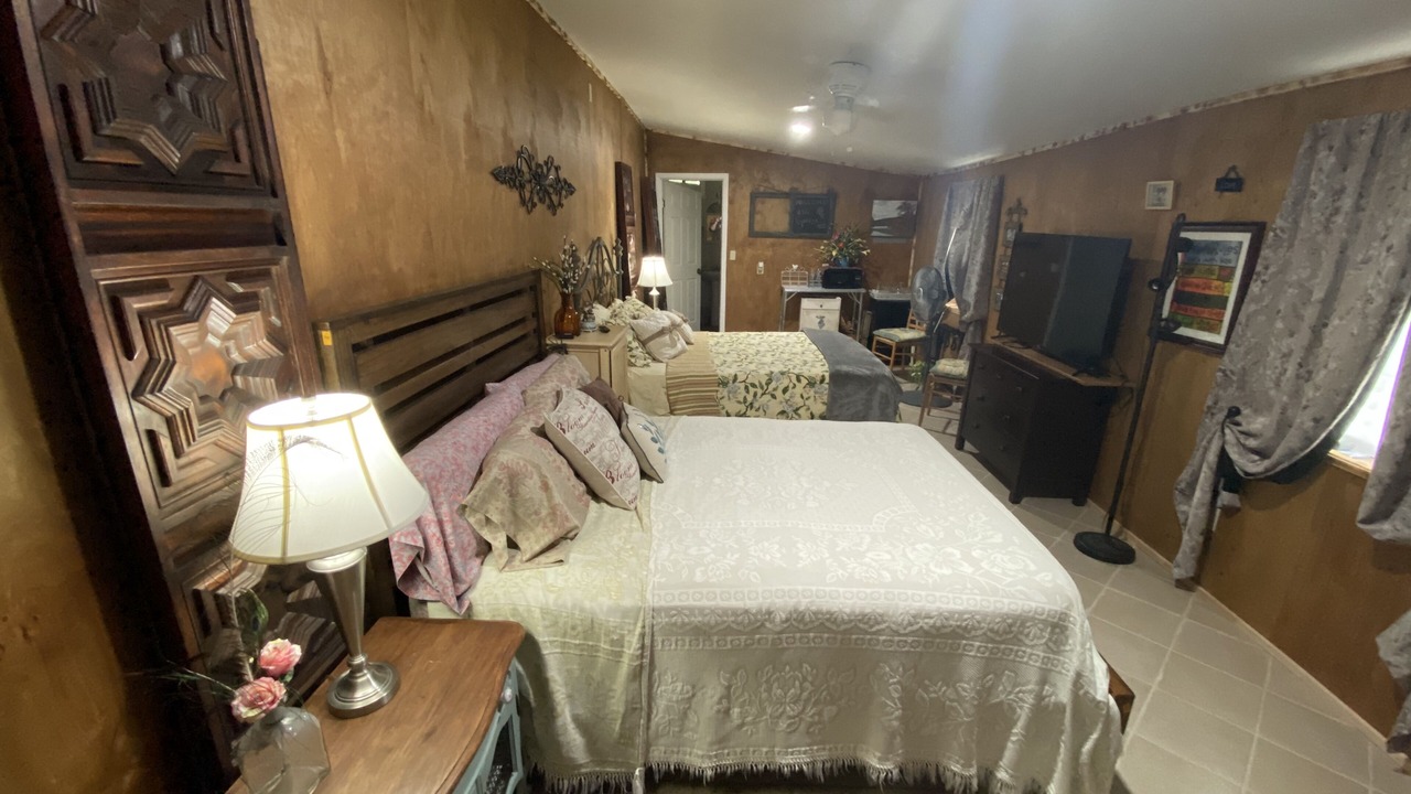Photo of Bedroom in Bandera