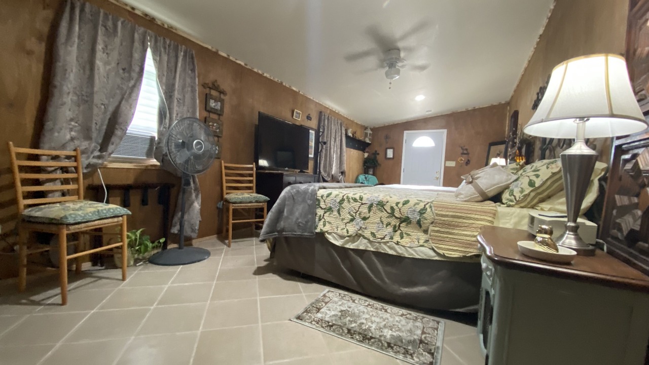 Photo of Bedroom in Bandera