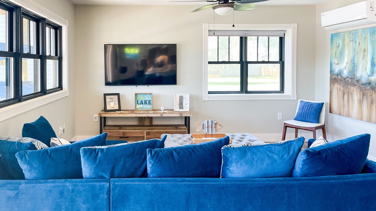 Photo of Livingroom in Sylvan Beach