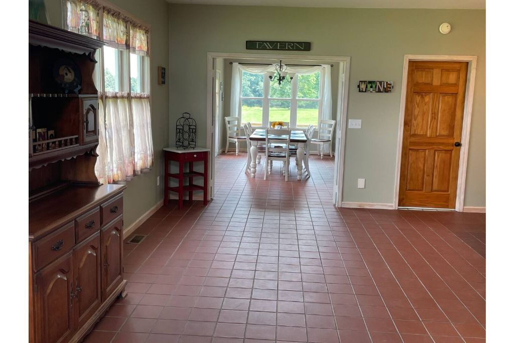 Photo of Livingroom in Cobden