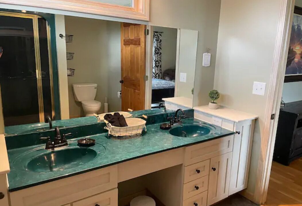 Photo of Bathroom in Cobden