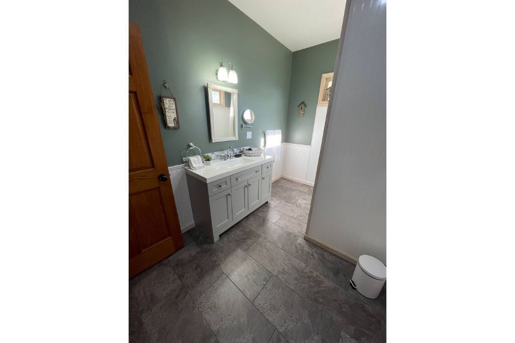 Photo of Bathroom in Cobden