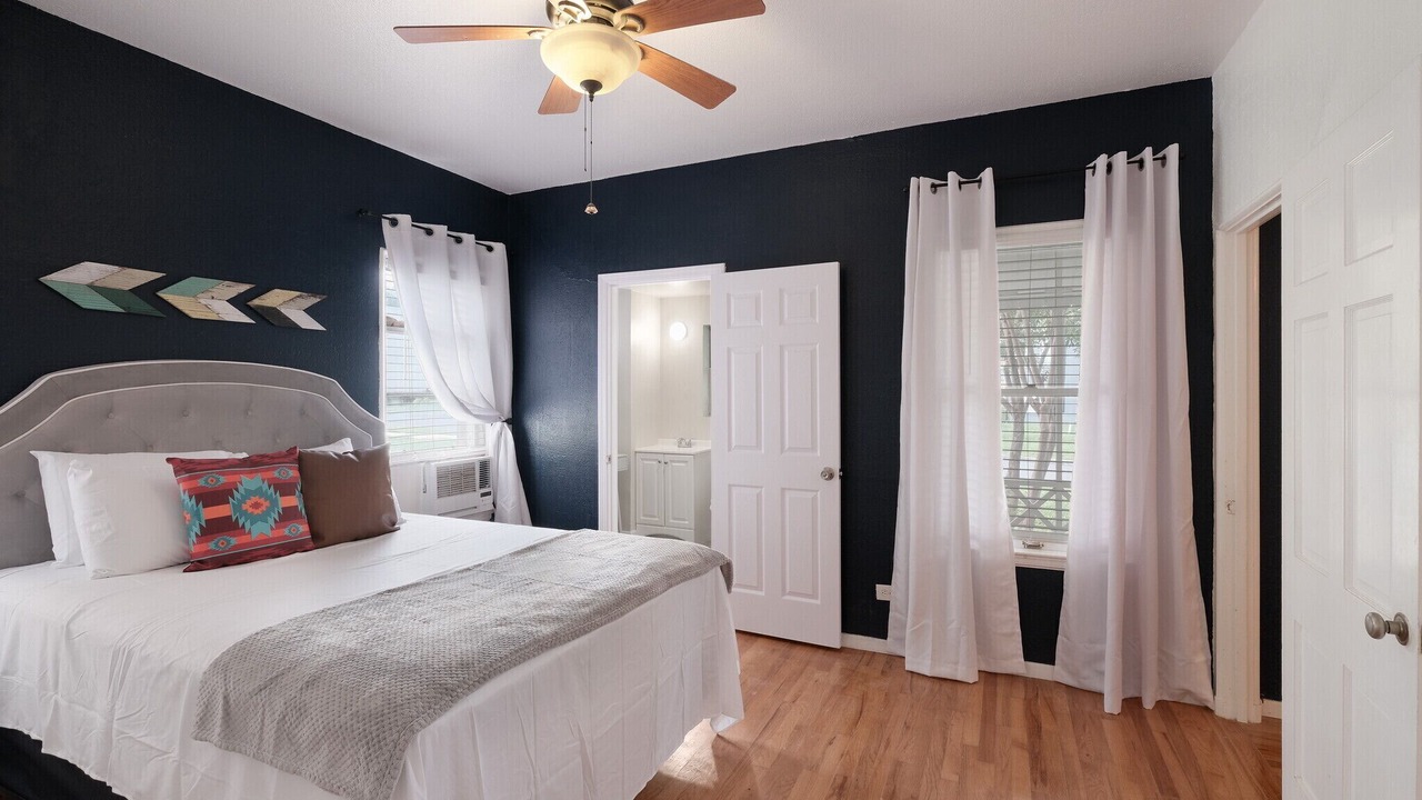 Photo of Bedroom in Monticello Park