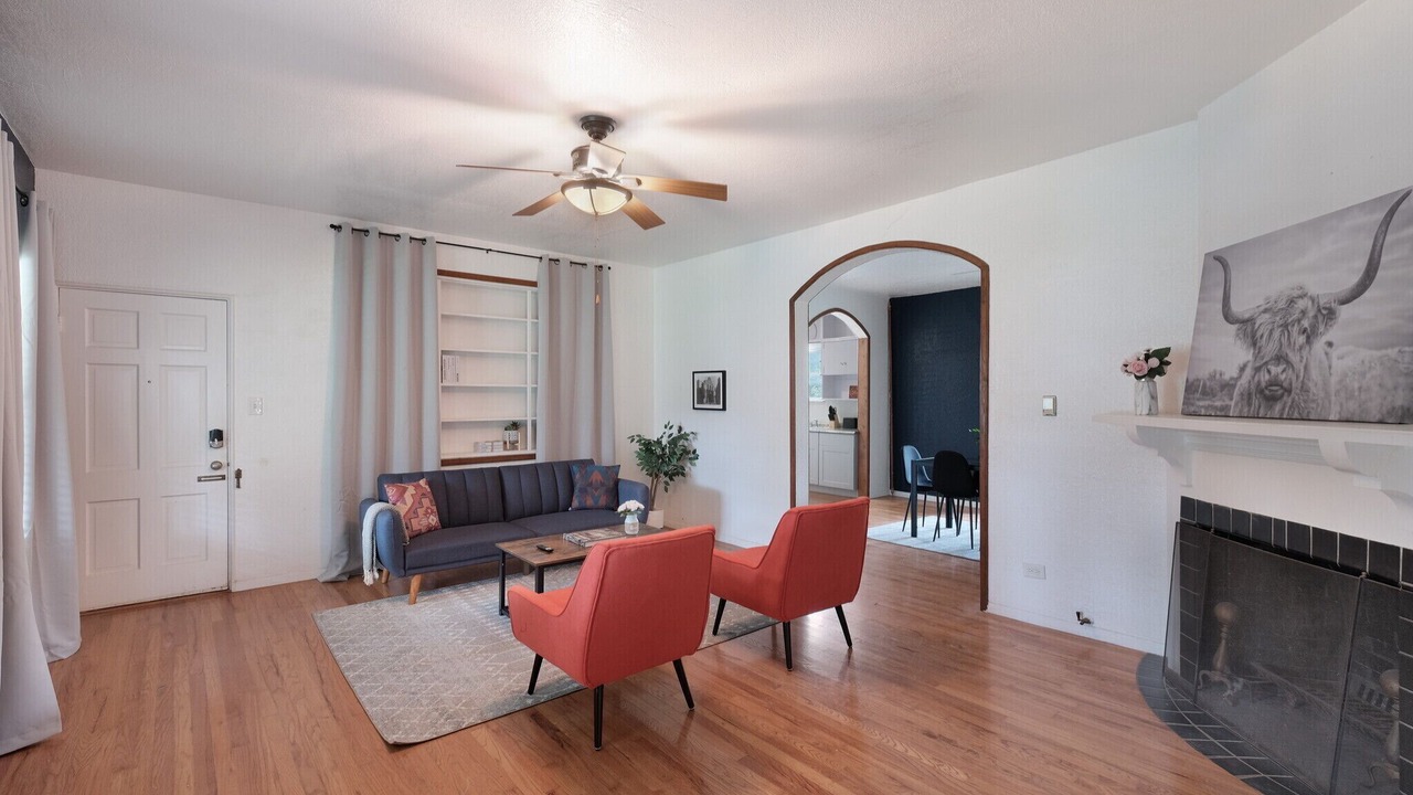 Photo of Livingroom in Monticello Park