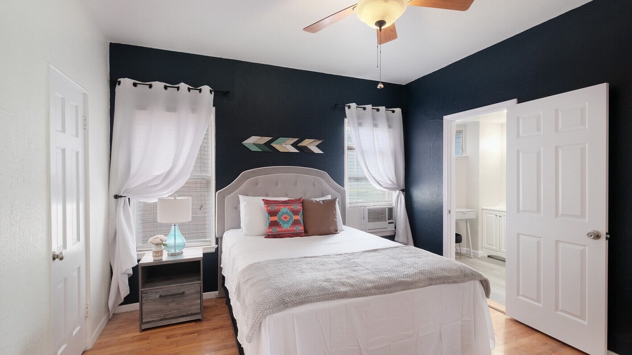 Photo of Bedroom in Monticello Park