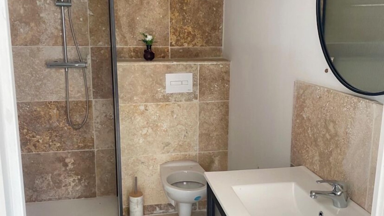 Photo of Bathroom in Sablet