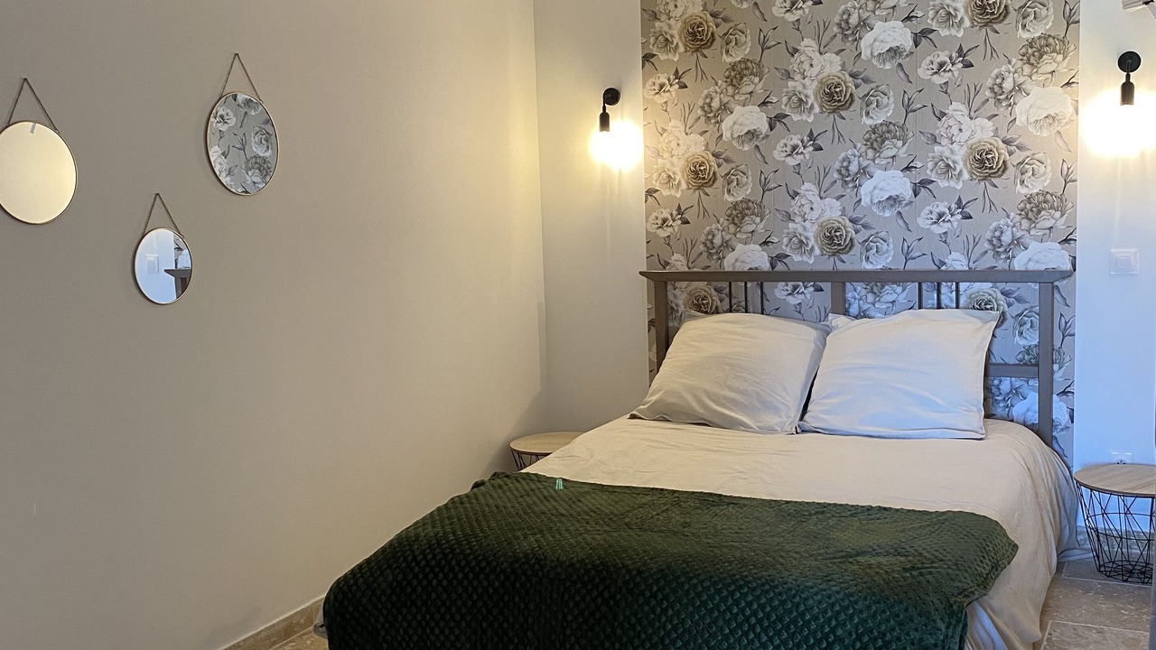 Photo of Bedroom in Sablet