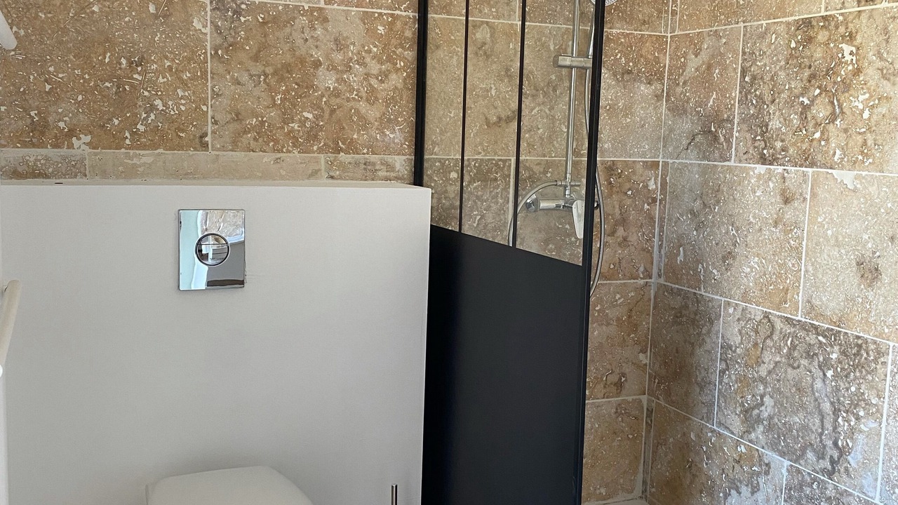 Photo of Bathroom in Sablet