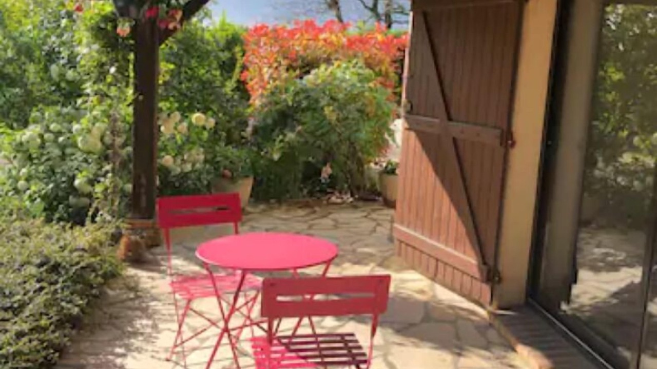 Photo of Outdoor in Fontenay-Saint-Pere