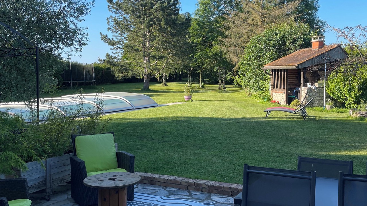 Photo of Outdoor in Fontenay-Saint-Pere