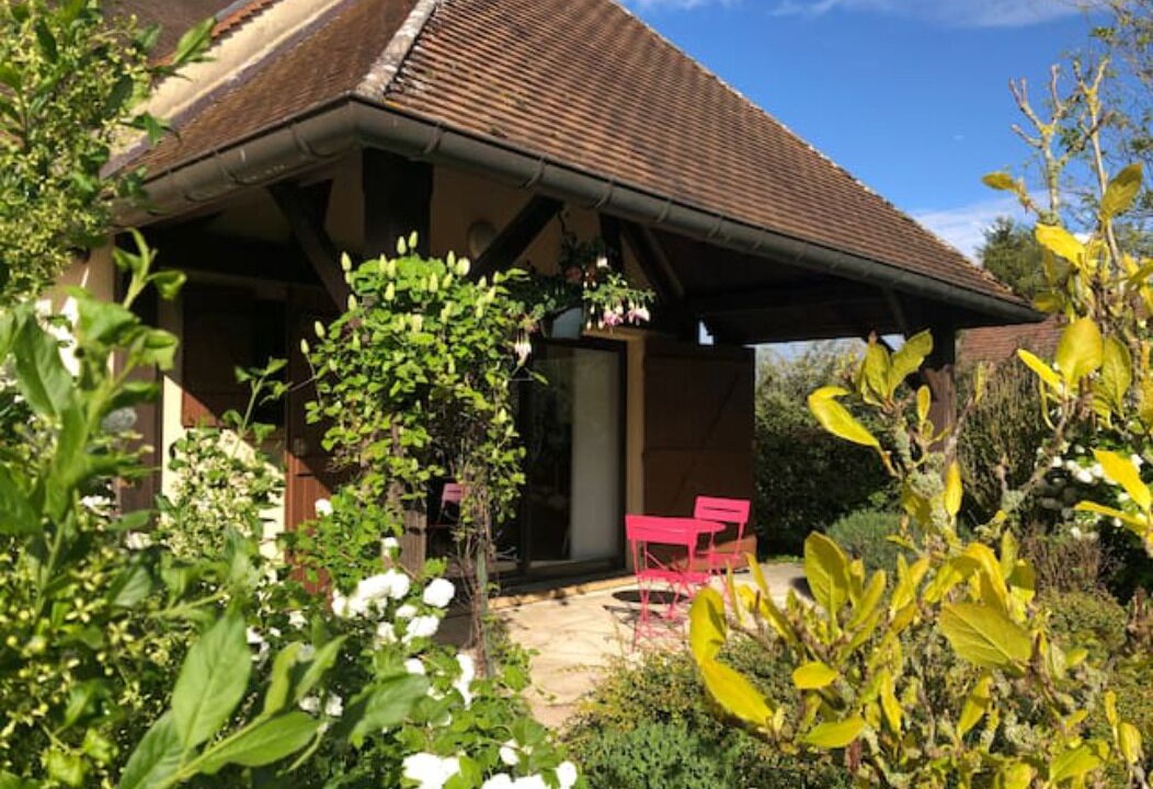 Photo of Outdoor in Fontenay-Saint-Pere