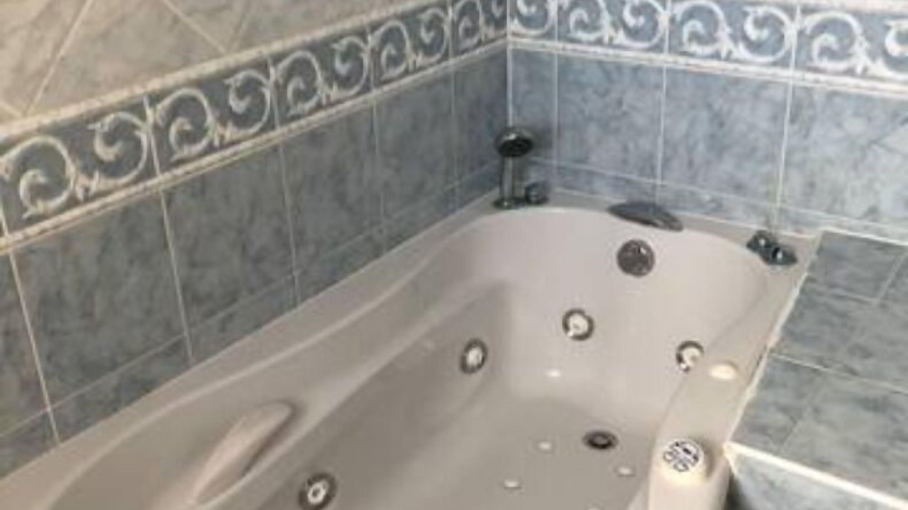 Photo of Bathroom in Fontenay-Saint-Pere