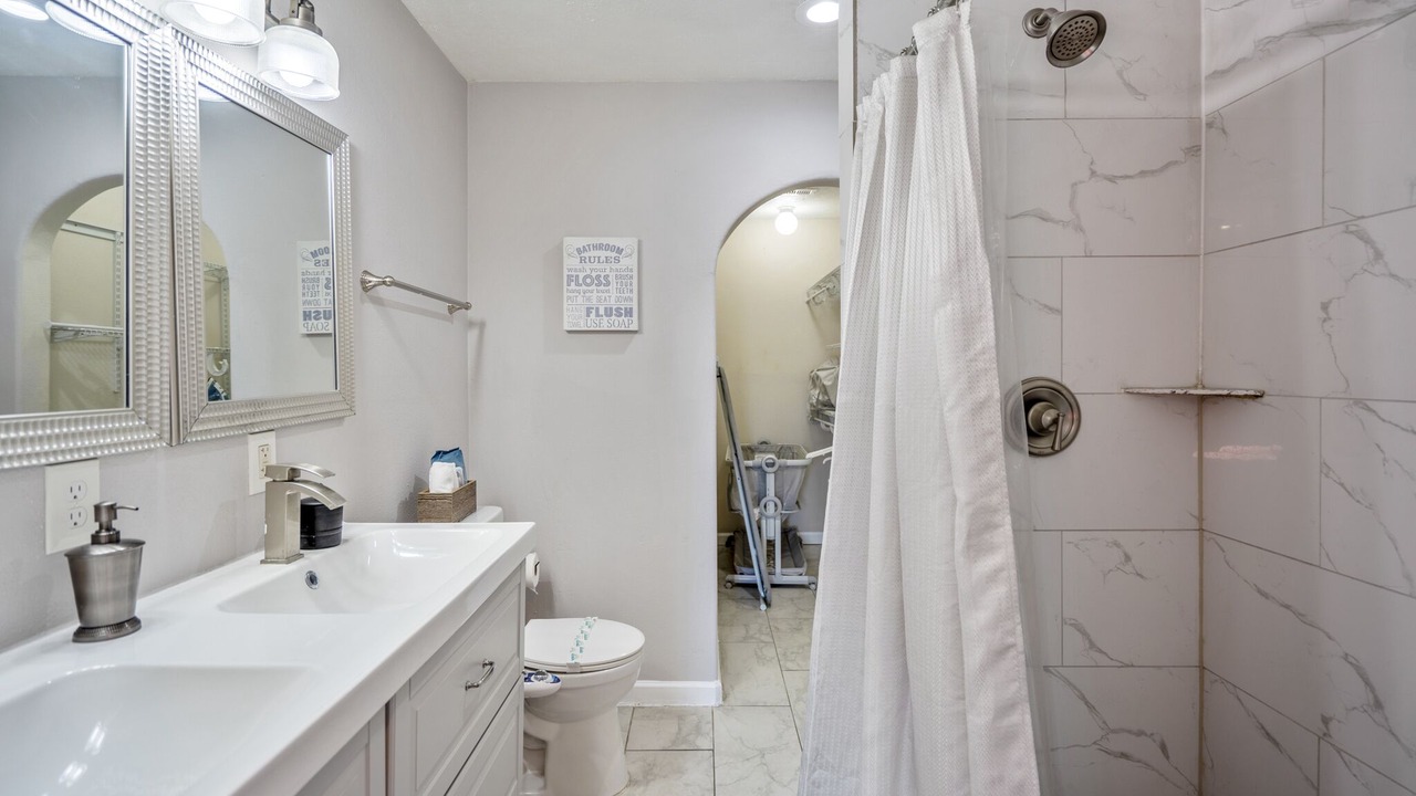 Photo of Bathroom in Washington Ave./ Memorial Park