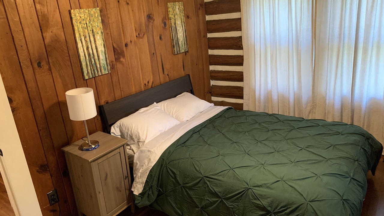 Photo of Bedroom in Valley Hill