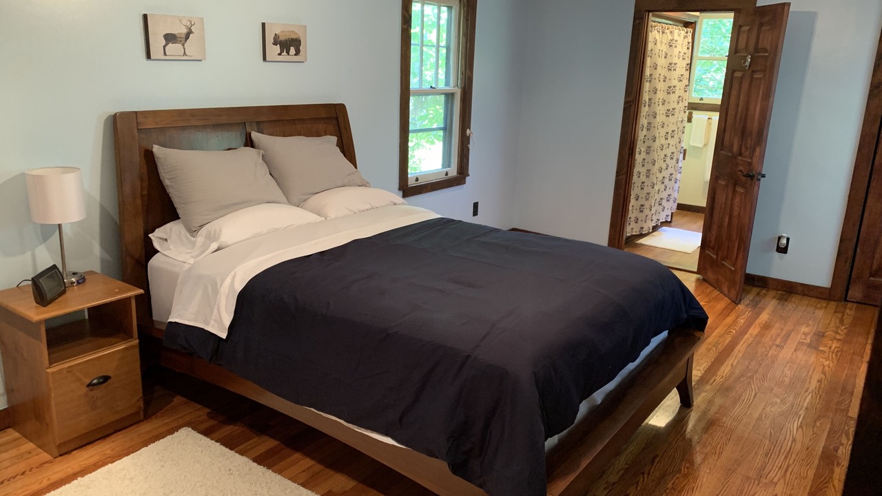 Photo of Bedroom in Valley Hill